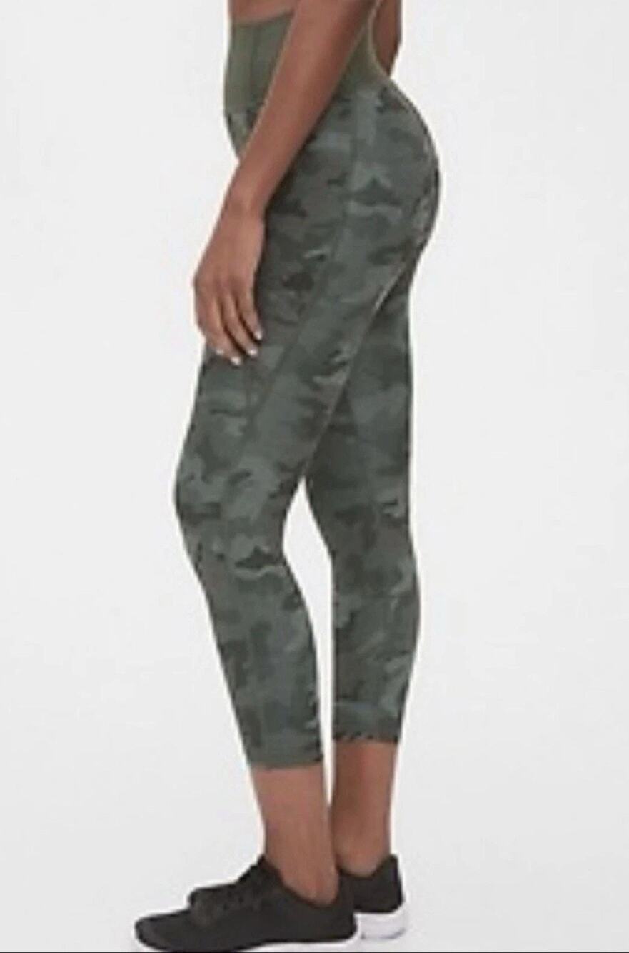 GAP GAPFit Army Camo Print Exercise Active 7/8 Leggings - Size XXL